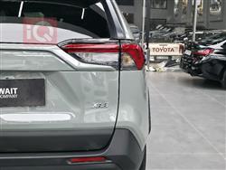 تۆیۆتا ڕاڤ 4